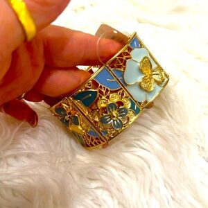 Gold colored bracelet and more beautiful green colors